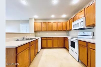2736 N Neruda Lane, Tucson, AZ 85712 - Photo 13