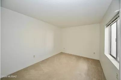 1021 W Camino Sagasta, Green Valley, AZ 85622 - Photo 21