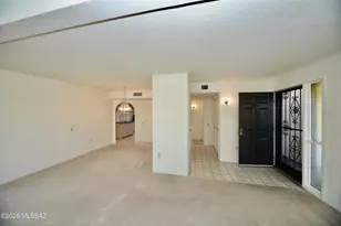 1021 W Camino Sagasta, Green Valley, AZ 85622 - Photo 9