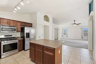 60948 E Cantle Ct, Tucson, AZ 85739 - Photo 7