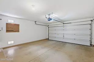 60948 E Cantle Ct, Tucson, AZ 85739 - Photo 33