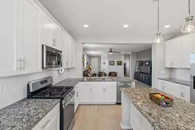 800 W Calle Moa, Sahuarita, AZ 85629 - Photo 17