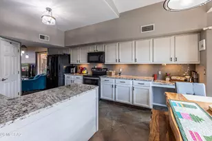 10260 E Buffaloberry Loop, Tucson, AZ 85748 - Photo 11