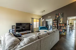 10260 E Buffaloberry Loop, Tucson, AZ 85748 - Photo 5