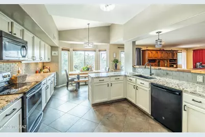 10260 E Buffaloberry Loop, Tucson, AZ 85748 - Photo 9