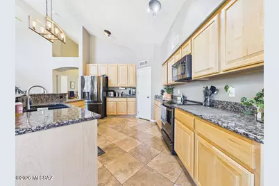 9585 E Via Del Sol Caliente, Tucson, AZ 85748 - Photo 11