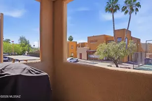 1810 E Blacklidge Dr, Tucson, AZ 85719 - Photo 13