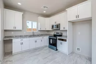 360 E Aircraft Rd, Tucson, AZ 85706 - Photo 11