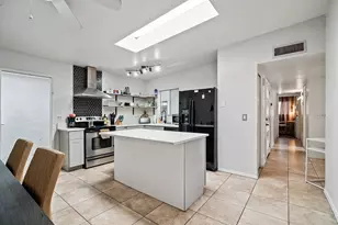 6832 N Autumn Pl, Tucson, AZ 85741 - Photo 9