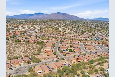 7901 N Chainfruit Cholla Drive, Tucson, AZ 85741 - Photo 25