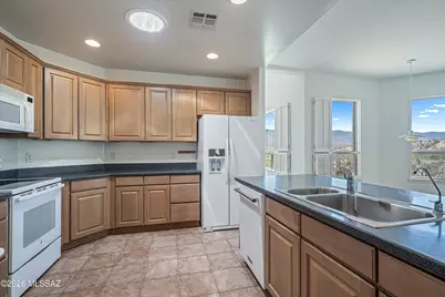 7647 S Galileo Lane, Tucson, AZ 85747 - Photo 11