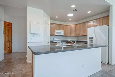 7647 S Galileo Lane, Tucson, AZ 85747 - Photo 9