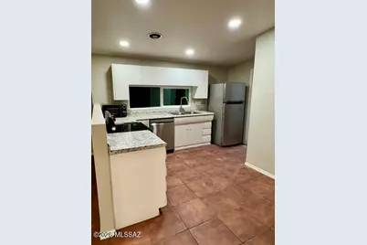 [Address not provided], Tucson, AZ 85710 - Photo 13