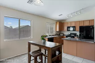 11488 W Caliche Dr, Marana, AZ 85658 - Photo 13