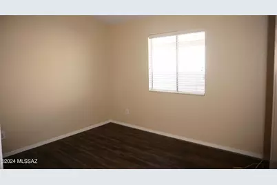 2201 S St Suzanne Drive, Tucson, AZ 85713 - Photo 13