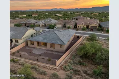 10623 N Iron Peak Drive, Tucson, AZ 85742 - Photo 3