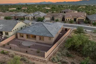 10623 N Iron Peak Dr, Tucson, AZ 85742 - Photo 3