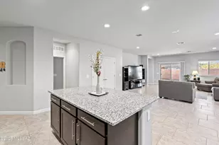 8783 W Weeping Dalea Dr, Marana, AZ 85653 - Photo 15