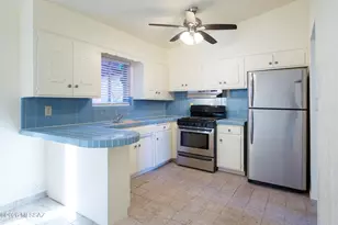 535 N Cimarron St, Nogales, AZ 85621 - Photo 9