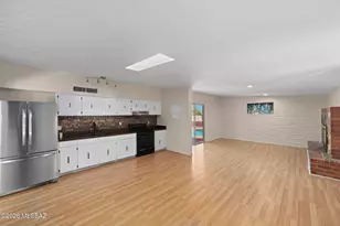 2540 S Marianne Pl, Tucson, AZ 85748 - Photo 9