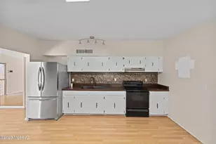 2540 S Marianne Pl, Tucson, AZ 85748 - Photo 15