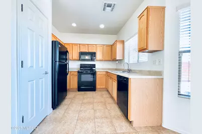 5079 N Cliffed River Drive, Tucson, AZ 85704 - Photo 11