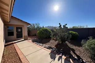 8820 N Mesquite Bluffs Pl, Tucson, AZ 85742 - Photo 3