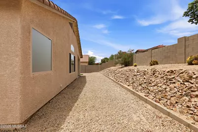 5514 W Carriage Drive, Tucson, AZ 85742 - Photo 7