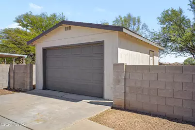 6587 W Golden Rain Drive, Tucson, AZ 85757 - Photo 17