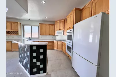 7449 E Ridge Point Road, Tucson, AZ 85750 - Photo 11