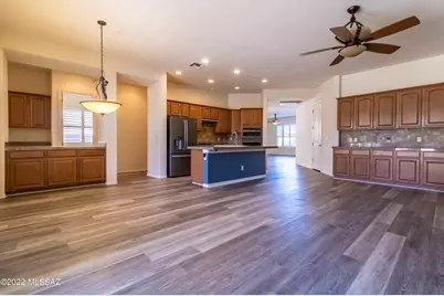 11877 N Mesquite Hollow Drive, Oro Valley, AZ 85737 - Photo 9