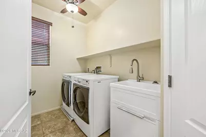 4261 N Golden Ridge Lane, Tucson, AZ 85718 - Photo 9
