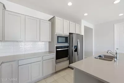 8000 S Expedition Drive, Tucson, AZ 85747 - Photo 11
