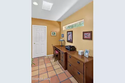 1037 E Blacklidge Drive, Tucson, AZ 85719 - Photo 7