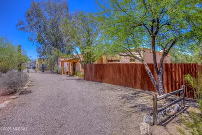 1037 E Blacklidge Drive, Tucson, AZ 85719 - Photo 3