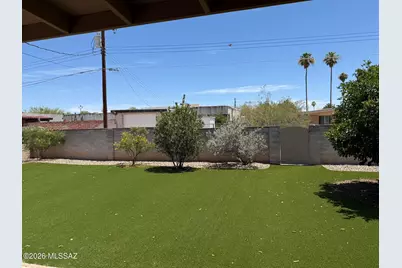 8812 E Shiloh Place, Tucson, AZ 85710 - Photo 35