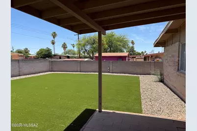 8812 E Shiloh Place, Tucson, AZ 85710 - Photo 37