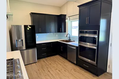 8812 E Shiloh Place, Tucson, AZ 85710 - Photo 9