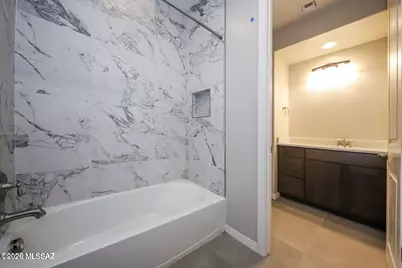 11846 N Silver Village Place, Oro Valley, AZ 85737 - Photo 19