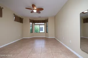 679 W Aspenwood St, Green Valley, AZ 85614 - Photo 27