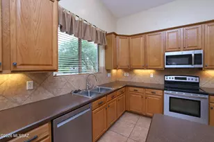 679 W Aspenwood St, Green Valley, AZ 85614 - Photo 15