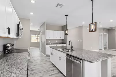 1170 N La Canoa, Green Valley, AZ 85614 - Photo 13