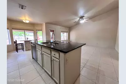 8679 N Ahwatukee Way, Tucson, AZ 85743 - Photo 5