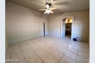 8679 N Ahwatukee Way, Tucson, AZ 85743 - Photo 11