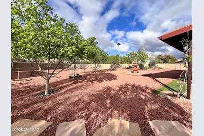 8679 N Ahwatukee Way, Tucson, AZ 85743 - Photo 15