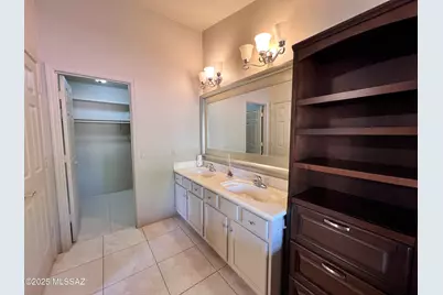 8679 N Ahwatukee Way, Tucson, AZ 85743 - Photo 11