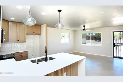 2758 N Dodge Boulevard, Tucson, AZ 85716 - Photo 5