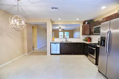 727 W Buffalo Grass, Oro Valley, AZ 85755 - Photo 9