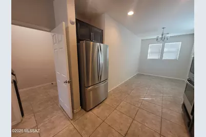 8042 S Dolphin Way, Tucson, AZ 85756 - Photo 9