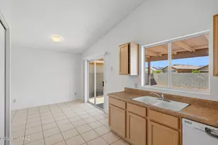 8955 E Weyburn Dr, Tucson, AZ 85730 - Photo 9